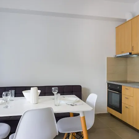 Apartman Olithos *